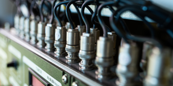 Infraestructura Común Telecomunicaciones Montcada i Reixac · Instalación de infraestructura común de Telecomunicación y mantenimiento de redes de alta velocidad