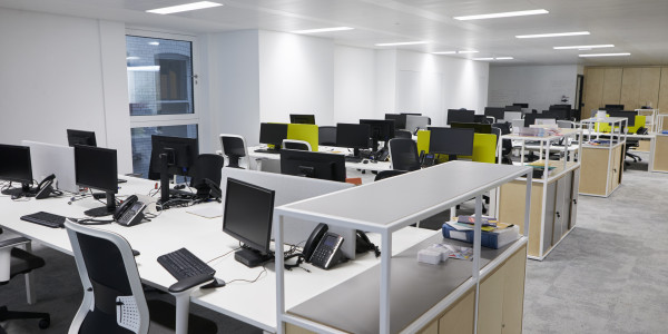 Proyectos de ICT Oficinas / Locales Comerciales Malgrat de Mar · Provisión de internet banda ancha y fibra óptica