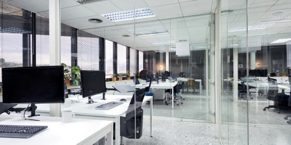 Proyectos de ICT Oficinas / Locales Comerciales Malgrat de Mar · Instalación y mantenimiento de redes de alta velocidad